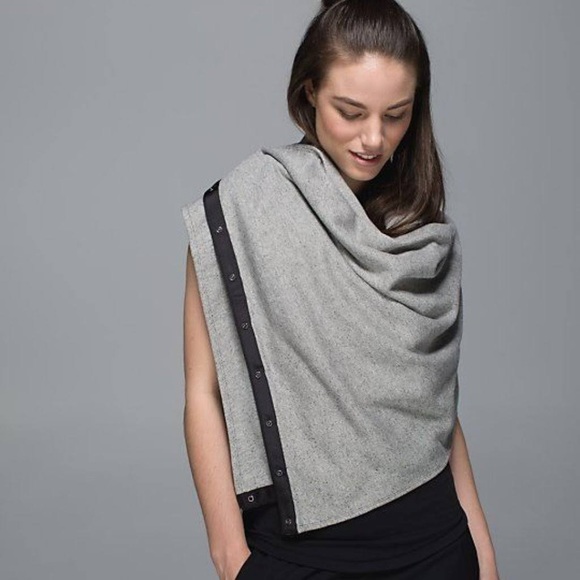 Lululemon Vinyasa Scarf - Picture 5 of 7